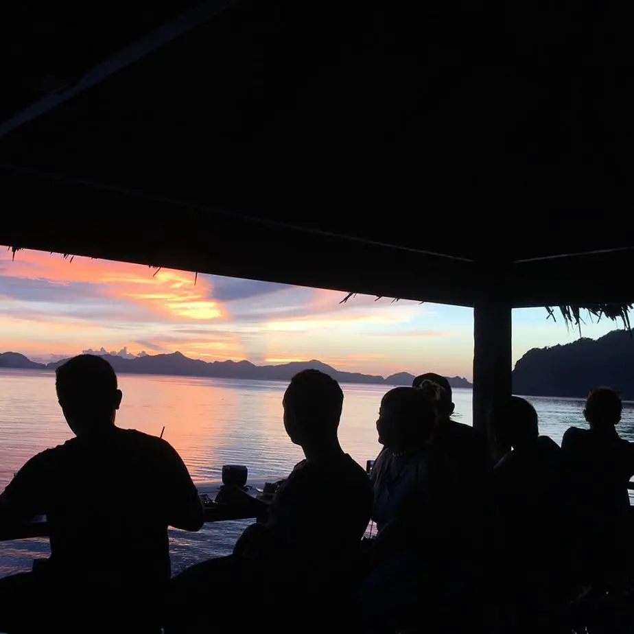 republic sunset bar