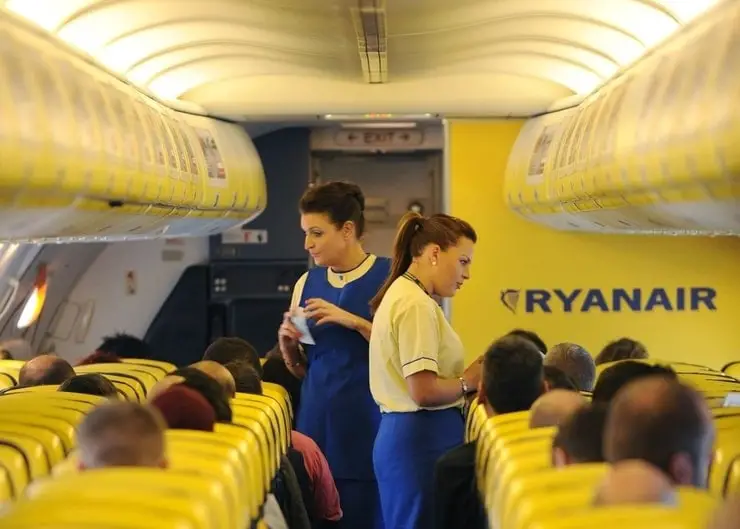 ryanair flight attendants