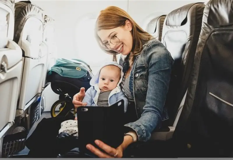 baby mum airplane