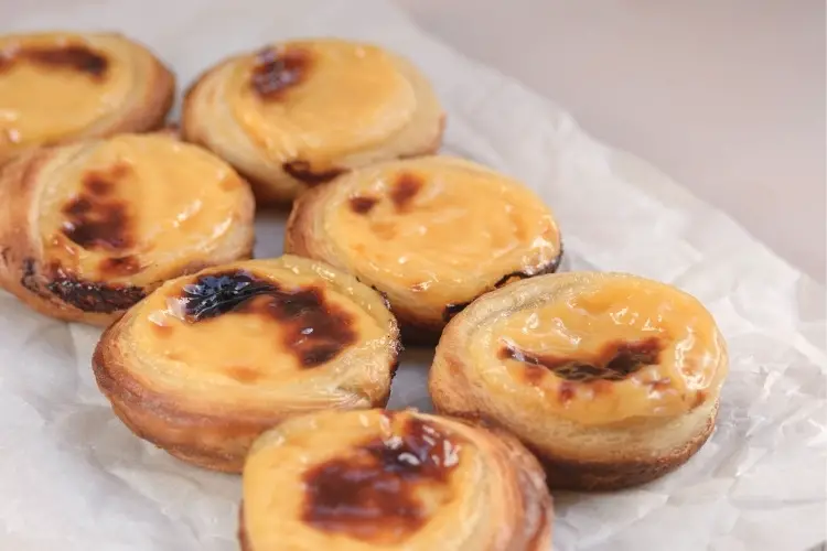 local food (pastel de belen)