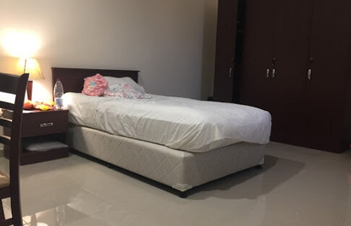 qatar accomodation bedroom