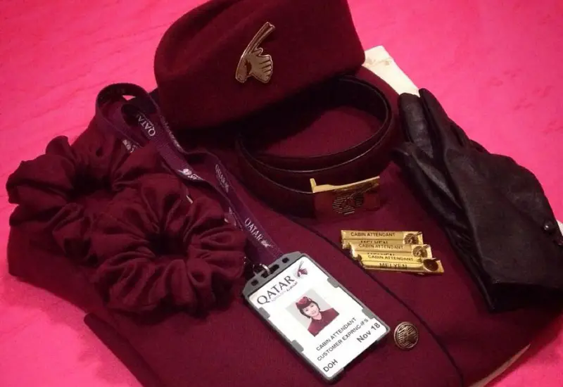 qatar airways uniform