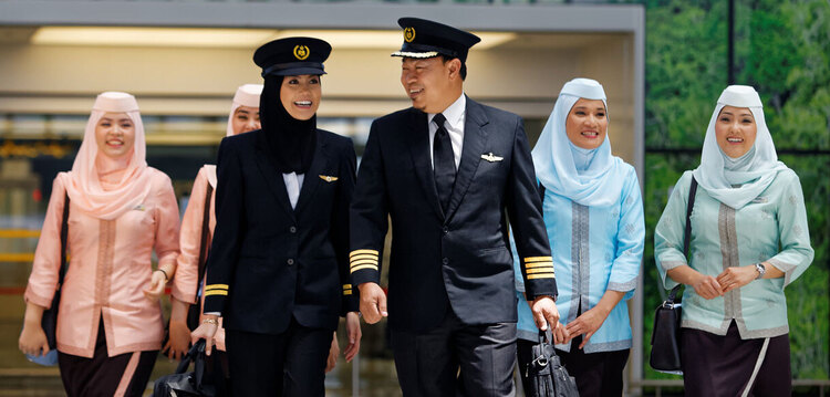 royal brunei flight attendant uniforms